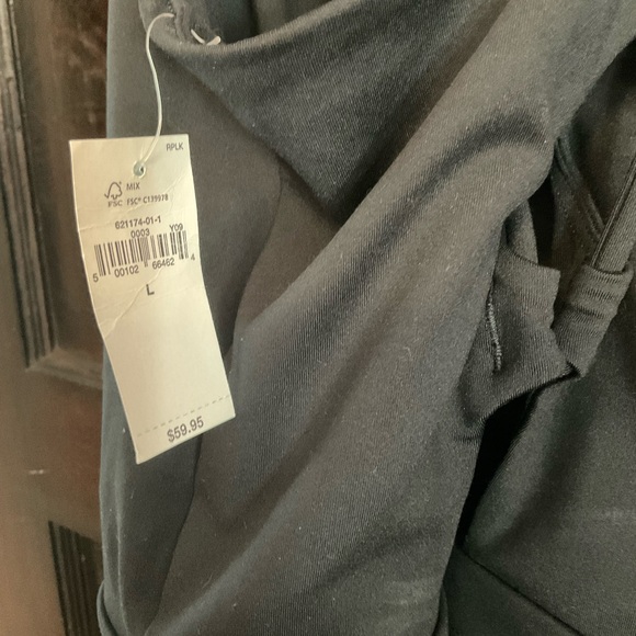 GAP Black Spaghetti Strap Romper - Picture 6 of 6